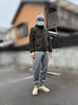 「crocs（クロックス）のアイテム（スニーカー）」を使った、hirochanさん（メンズ・174cm）の冬コーディネート