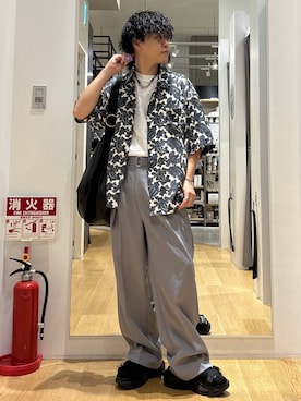 「LAKOLE（ラコレ）のベルト付トラウザー2 / 1042747（スラックス、グレー系）」を使った、ぬまさん（メンズ・166cm）の夏コーディネート