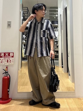 「LAKOLE（ラコレ）のバルーンチノパンツ / 638217（チノパンツ、ベージュ系）」を使った、ぬまさん（メンズ・166cm）の春コーディネート