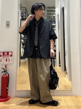 「LAKOLE（ラコレ）のバルーンチノパンツ / 638217（チノパンツ、ベージュ系）」を使った、ぬまさん（メンズ・166cm）の春コーディネート