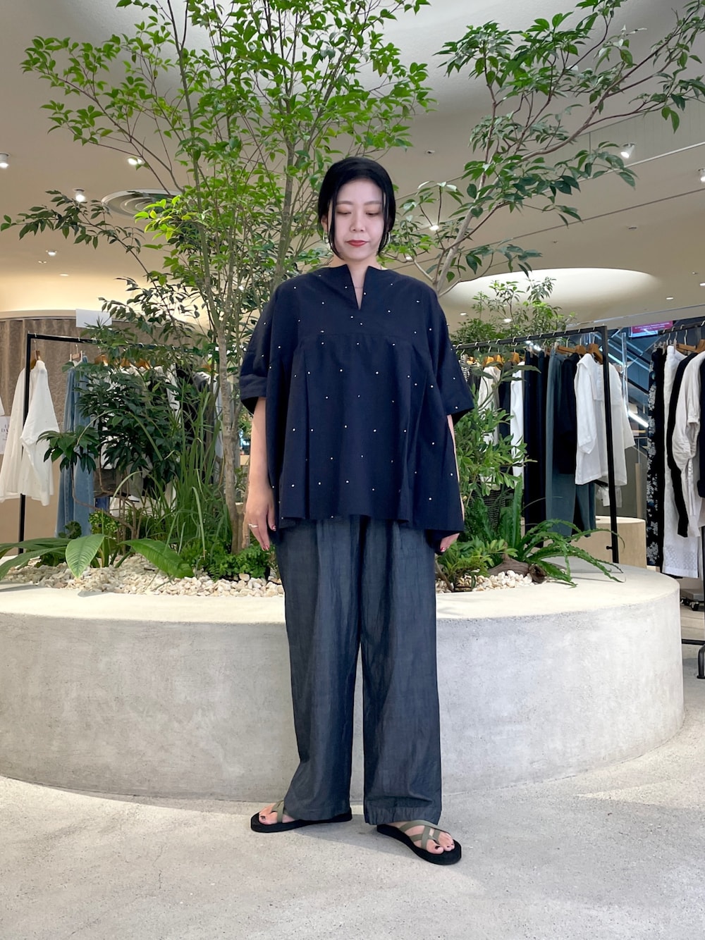 新品◎かぐれ◎ドット刺しゅうワイドプルオーバー
