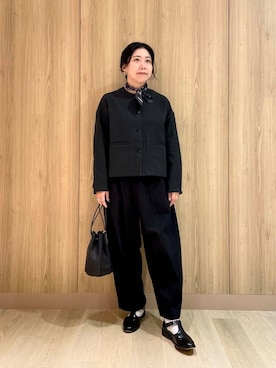 「アイテム（ノーカラージャケット、ブラック系）」を使った、sakaiさん（レディース・160cm）の秋コーディネート
