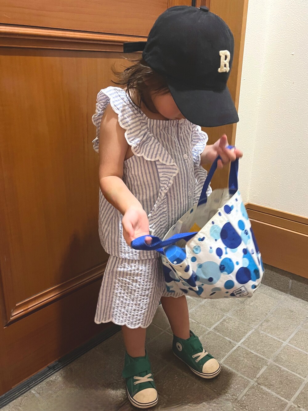 「夏コーデ、休日コーデ、キッズコーデ、2歳、おんなのこ、ZARA KIDS、真夏のアクティブスタイル」｜「ZARA KIDSのアイテム（トップス、ブルー系）」を使った、pomさん（キッズ・90cm）の夏コーディネートの1枚目の写真