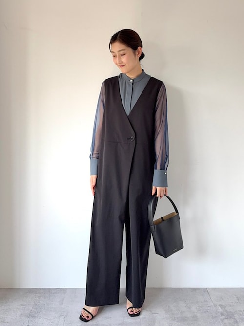 オールインワン little black: 〈洗濯機可能〉ストレッチ ツイル フロント釦 Vネック