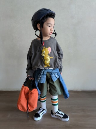 「Tom&Jerry(トムアンドジェリー)の【TOM&JERRY/トム&ジェリー】オーバーサイズ ロング Tシャツ(Tシャツ/カットソー)」を使った、EITOさん(キッズ・100cm)の秋コーディネート
