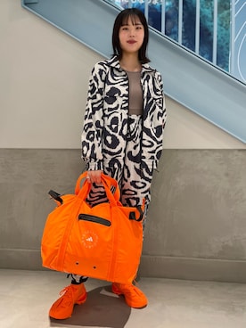 「adidas by Stella McCartney（アディダスバイステラマッカートニー）のアイテム（スウェットパンツ）」を使った、YAさん（レディース・171cm）の春コーディネート
