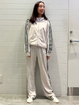 「ベッケンバウアー」｜「アイテム（ナイロンジャケット）」を使った、KMさん（レディース・165cm）の秋コーディネート