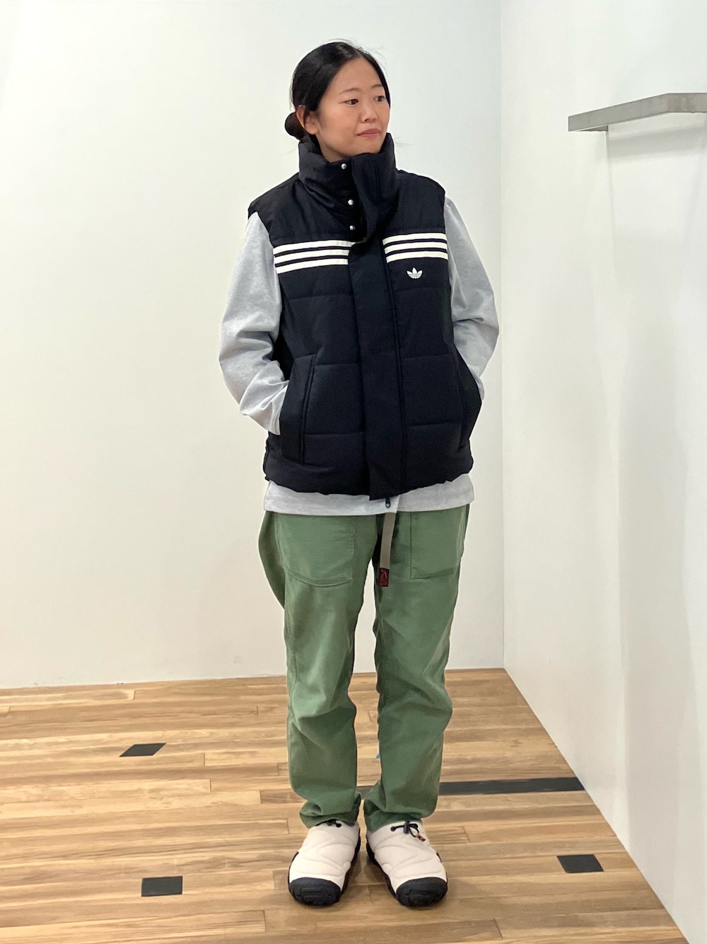 Adidas 90s リバーシブルダウンベスト ad381em091377_1.jpg