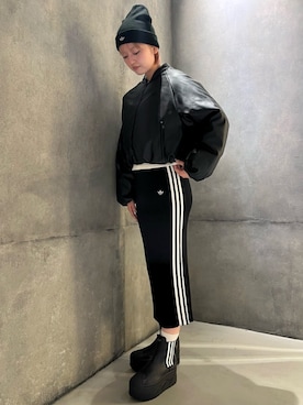 「adidas originals」｜「アイテム（ニットキャップ/ビーニー）」を使った、KTさん（レディース・165cm）の冬コーディネート