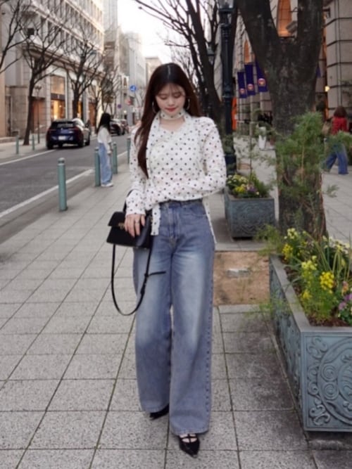 ラインストーンロゴワイドデニムパンツ（デニムパンツ）｜Chico（チコ 
