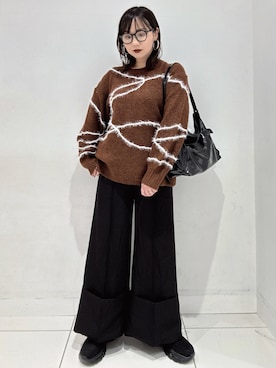 「アイテム（スラックス、ブラック系）」を使った、あべのりさん（レディース・164cm）の秋コーディネート