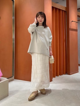 「アイテム（チョーカー）」を使った、髙橋さん（レディース・158cm）の秋コーディネート