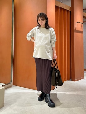 「アイテム（チョーカー）」を使った、髙橋さん（レディース・158cm）の秋コーディネート