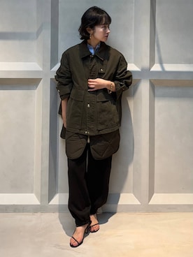 「アイテム（ブルゾン）」を使った、伊藤美咲さん（レディース・146cm）の秋コーディネート