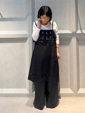 「アイテム（バングル/リストバンド）」を使った、伊藤美咲さん（レディース・146cm）の夏コーディネート