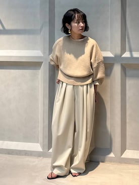 「アイテム（ブレスレット）」を使った、伊藤美咲さん（レディース・146cm）の秋コーディネート