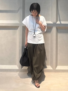 「アイテム（カーゴパンツ）」を使った、伊藤美咲さん（レディース・146cm）の夏コーディネート