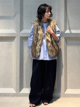 「アイテム（ブレスレット）」を使った、伊藤美咲さん（レディース・146cm）の秋コーディネート