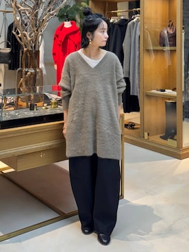 「アイテム（ブレスレット）」を使った、伊藤美咲さん（レディース・146cm）の秋コーディネート