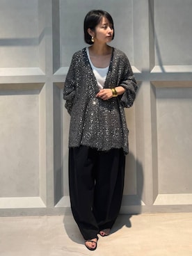 「アイテム（バングル/リストバンド）」を使った、伊藤美咲さん（レディース・146cm）の夏コーディネート