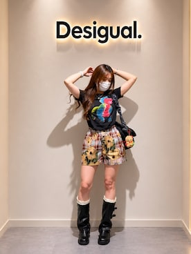 「Desigual（デシグアル）の【Desigual×Collina Strada】MONSTERCOLLINA Tシャツショートスリーブ ブラック（Tシャツ/カットソー、ブラック系）」を使った、Desigual りんくう STAFFさん（レディース・168cm）の春コーディネート