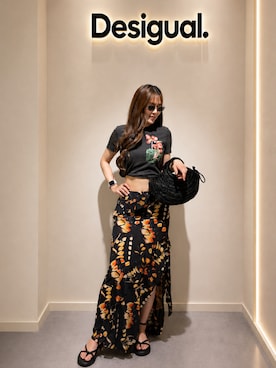 「Desigual（デシグアル）の蝶のフリルスカート（スカート、ブラック系）」を使った、Desigual りんくう STAFFさん（レディース・168cm）の春コーディネート