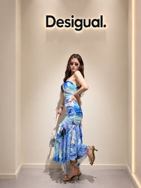 「Desigual（デシグアル）のブルーフローラルバンドゥードレス アシンメトリーフリル 結婚式 二次会 フォーマル（ワンピース、ブルー系）」を使った、Desigual りんくう STAFFさん（レディース・168cm）の春コーディネート