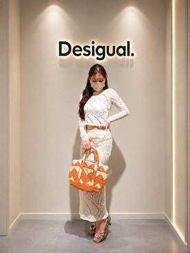 「Desigual（デシグアル）のクロシェレースTシャツ（Tシャツ/カットソー、ホワイト系）」を使った、Desigual りんくう STAFFさん（レディース・168cm）の春コーディネート