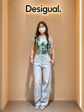 「Desigual（デシグアル）のバルーンシルエットヴィンテージデニムパンツ ライトブルー（Denim pants、ブルー系）」を使った、Desigual りんくう STAFFさん（レディース・168cm）の夏コーディネート