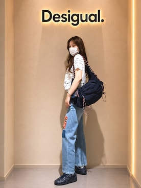 「Desigual（デシグアル）のスケッチ風ミッキーマウスTシャツ ディズニー ブラック ホワイト（T Shirts、ホワイト系）」を使った、Desigual りんくう STAFFさん（レディース・168cm）の夏コーディネート