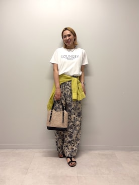 「URBAN RESEARCH DOORS（アーバンリサーチドアーズ）のロゴプリントTシャツ（Tシャツ/カットソー、ホワイト系）」を使った、和さん（レディース・161cm）の夏コーディネート