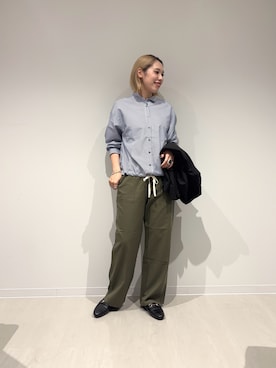 「オンオフ兼用」｜「アイテム（トップス）」を使った、和さん（レディース・161cm）の秋コーディネート