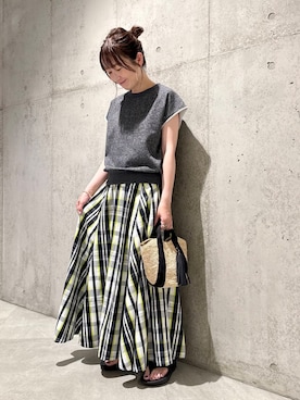「アイテム（かごバッグ）」を使った、香織さん（レディース・154cm）の夏コーディネート
