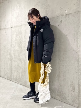 「ニットワンピース」｜「アイテム（イエロー系）」を使った、香織さん（レディース・154cm）の冬コーディネート
