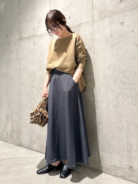 「アイテム（スリッポン）」を使った、香織さん（レディース・154cm）の秋コーディネート