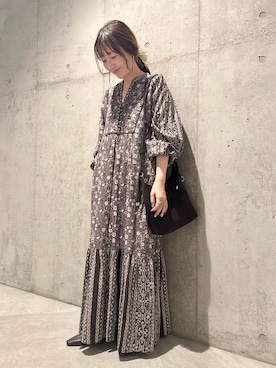 「アイテム（シュシュ）」を使った、香織さん（レディース・154cm）の秋コーディネート