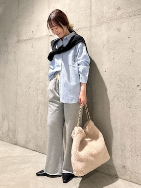 「アイテム（シュシュ）」を使った、香織さん（レディース・154cm）の秋コーディネート