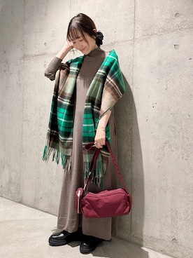「アイテム（マフラー）」を使った、香織さん（レディース・154cm）の秋コーディネート