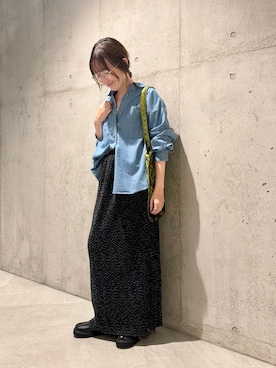 「アイテム（シャツ/ブラウス）」を使った、香織さん（レディース・154cm）の秋コーディネート