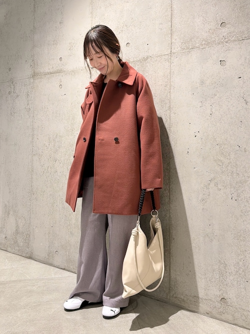 『UR TECH』ミドル丈コート