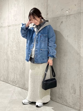 「Levi's」｜「アイテム（スカート）」を使った、香織さん（レディース・154cm）の秋コーディネート