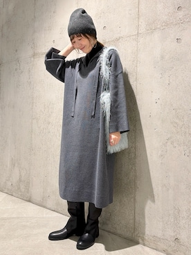 「アイテム（ニットキャップ/ビーニー）」を使った、香織さん（レディース・154cm）の秋コーディネート