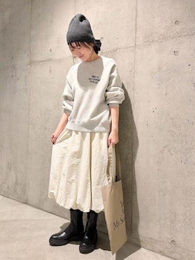 「アイテム（トートバッグ）」を使った、香織さん（レディース・154cm）の秋コーディネート