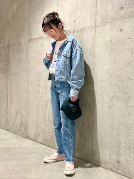 「アイテム（デニムジャケット）」を使った、香織さん（レディース・154cm）の夏コーディネート