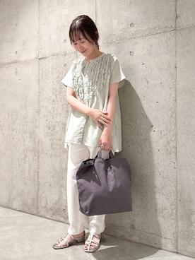 「URBAN RESEARCH Sonny Label（アーバンリサーチサニーレーベル）のアイテム（パンツ）」を使った、香織さん（レディース・154cm）の夏コーディネート