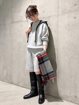 「アイテム（ニットキャップ/ビーニー）」を使った、香織さん（レディース・154cm）の秋コーディネート