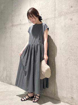 「アイテム（ヘアゴム）」を使った、香織さん（レディース・154cm）の夏コーディネート