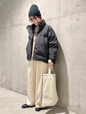 「アイテム（その他アウター、ブラック系）」を使った、香織さん（レディース・154cm）の冬コーディネート