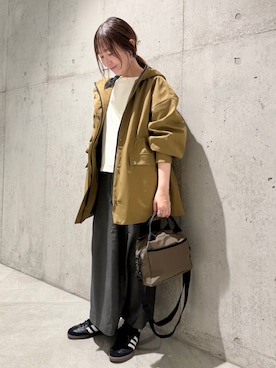 「URBAN RESEARCH DOORS（アーバンリサーチドアーズ）の防風/撥水ドロストフーディ（その他アウター）」を使った、香織さん（レディース・154cm）の秋コーディネート