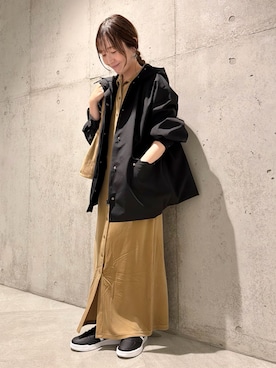 「URBAN RESEARCH DOORS（アーバンリサーチドアーズ）の防風/撥水ドロストフーディ（その他アウター）」を使った、香織さん（レディース・154cm）の秋コーディネート